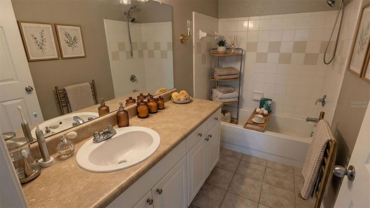 5531 Rosehill Road, Unit 203, Sarasota, FL 34233 Photo