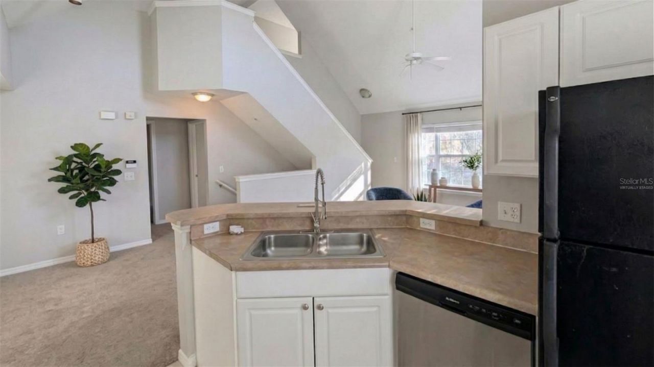 5531 Rosehill Road, Unit 203, Sarasota, FL 34233 Photo