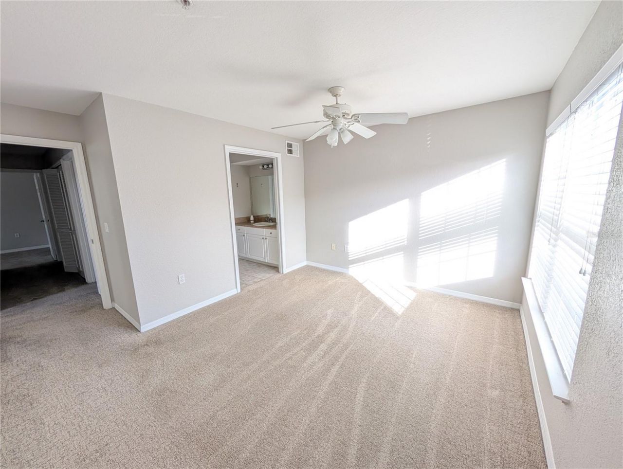 5531 Rosehill Road, Unit 203, Sarasota, FL 34233 Photo