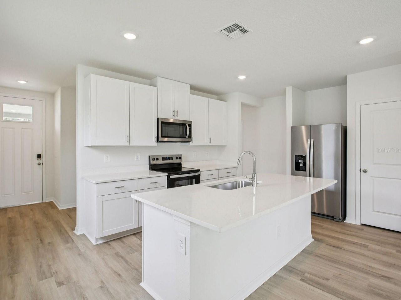 301 Lazy Shore Drive, Nokomis, FL 34275 Photo