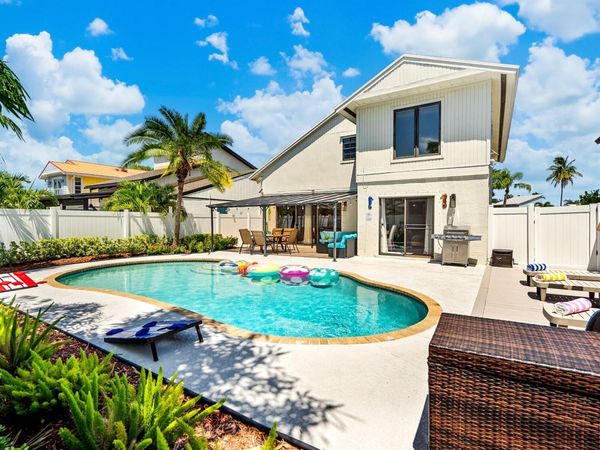 15881 SW 8th Avenue, Delray Beach, FL 33444