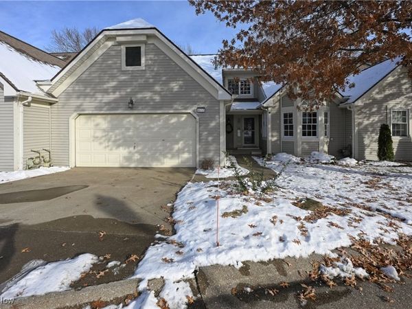 677 Sally Circle, Wadsworth, OH 44281
