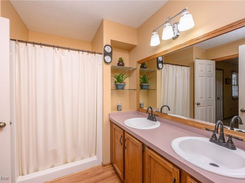 677 Sally Circle, Wadsworth, OH 44281 Photo 22