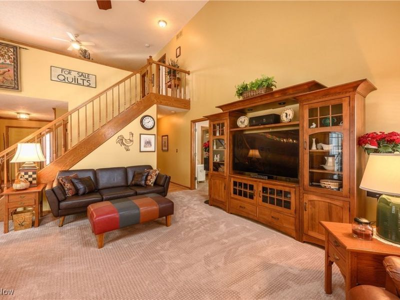 677 Sally Circle, Wadsworth, OH 44281 Photo 5