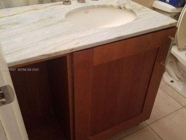 1450 NE 191st St, Unit 101, Miami, FL 33179