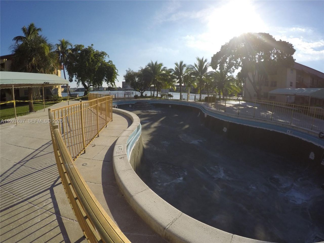 1450 NE 191st St, Unit 101, Miami, FL 33179 Photo