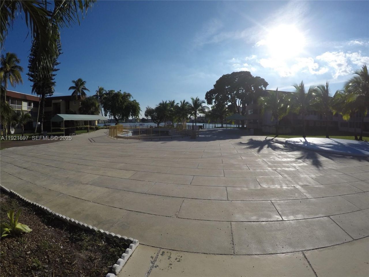 1450 NE 191st St, Unit 101, Miami, FL 33179 Photo