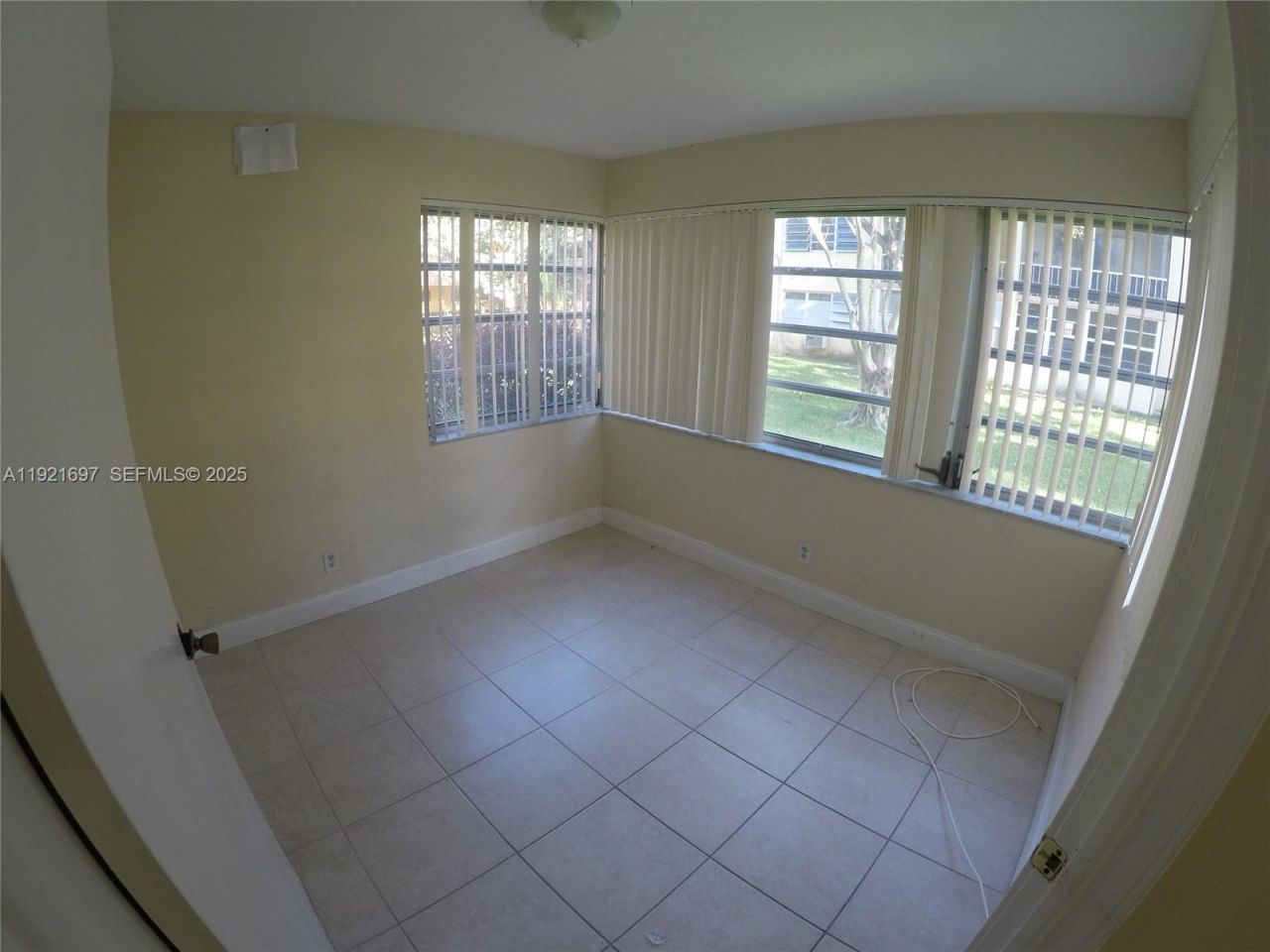 1450 NE 191st St, Unit 101, Miami, FL 33179 Photo