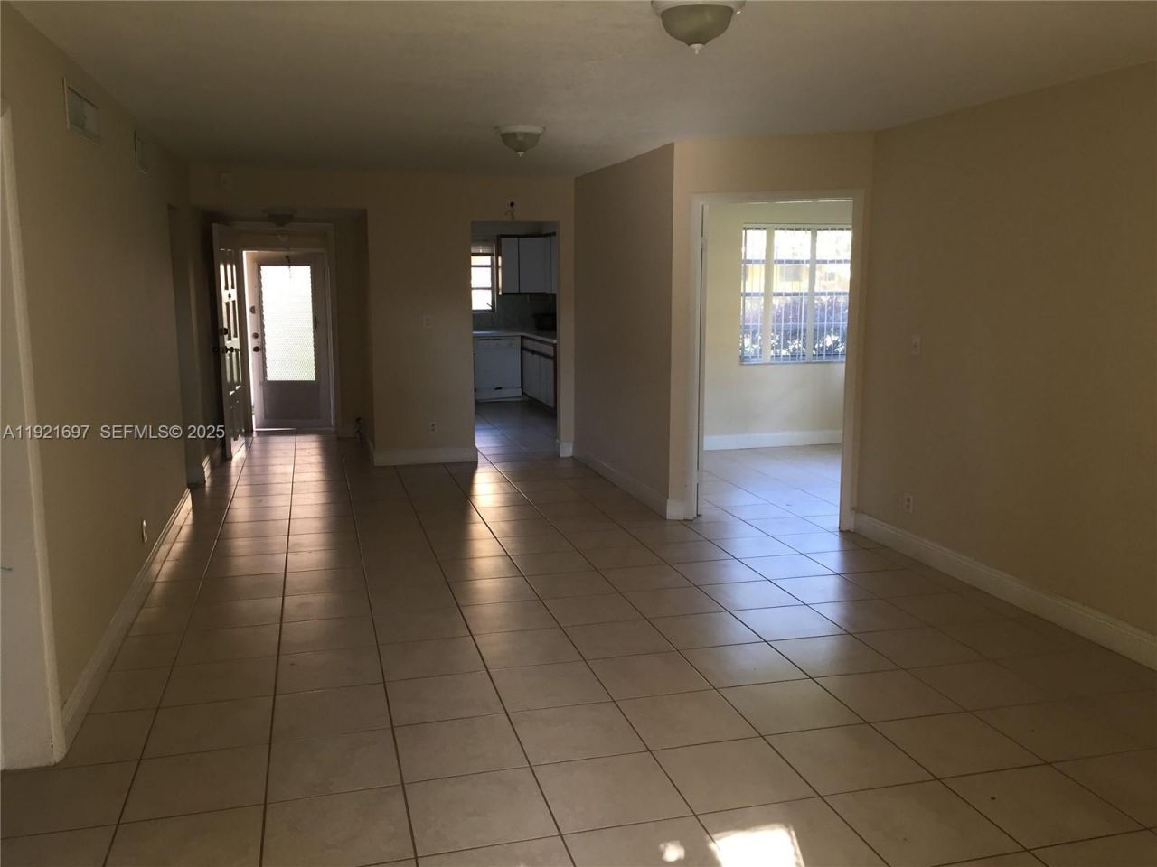 1450 NE 191st St, Unit 101, Miami, FL 33179 Photo