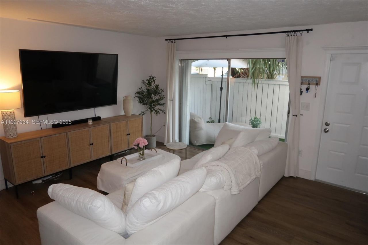 4530 SW 68th Ct Cir, Unit 35-6, Miami, FL 33155 Photo