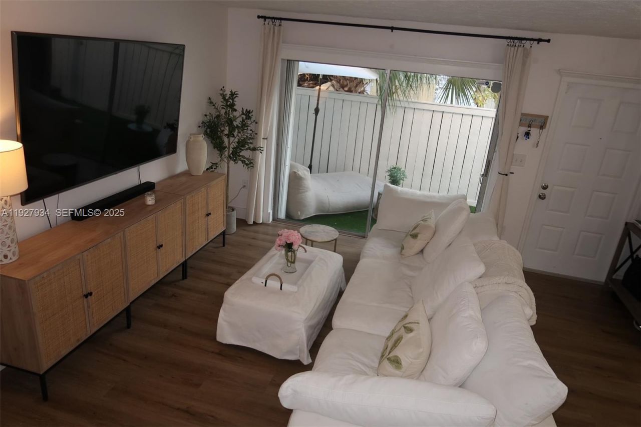 4530 SW 68th Ct Cir, Unit 35-6, Miami, FL 33155 Photo