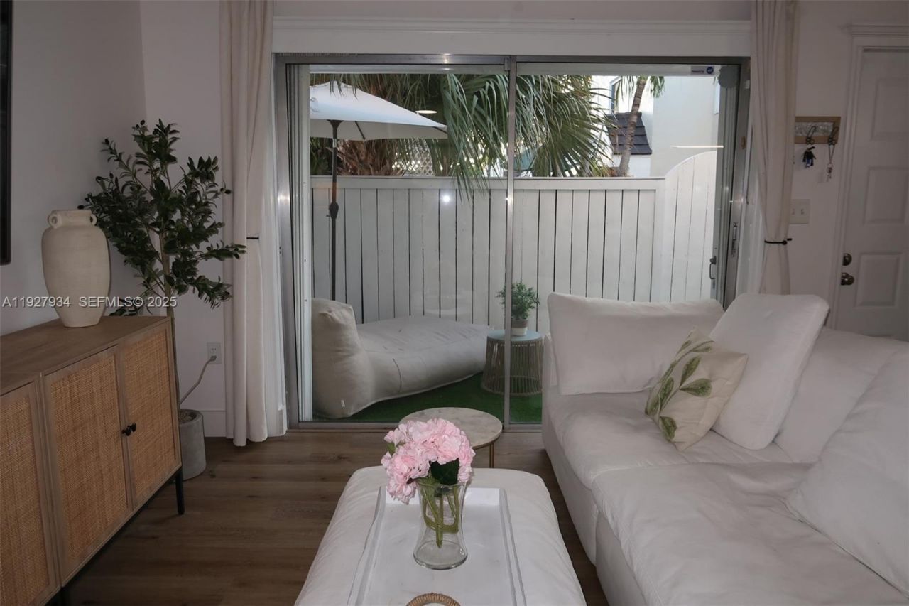 4530 SW 68th Ct Cir, Unit 35-6, Miami, FL 33155 Photo