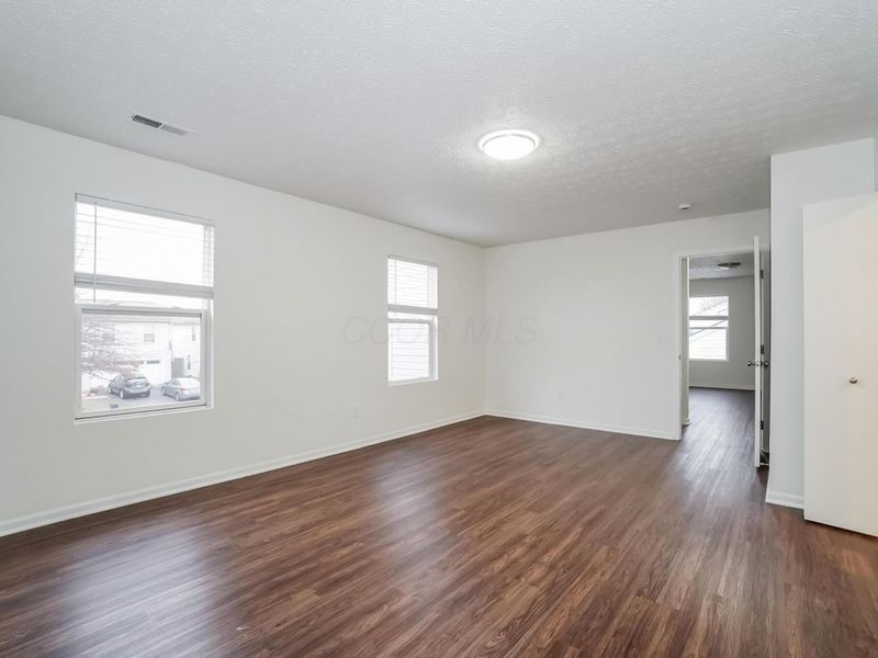 7523 Canal Highlands Boulevard, Canal Winchester, OH 43110 Photo 2