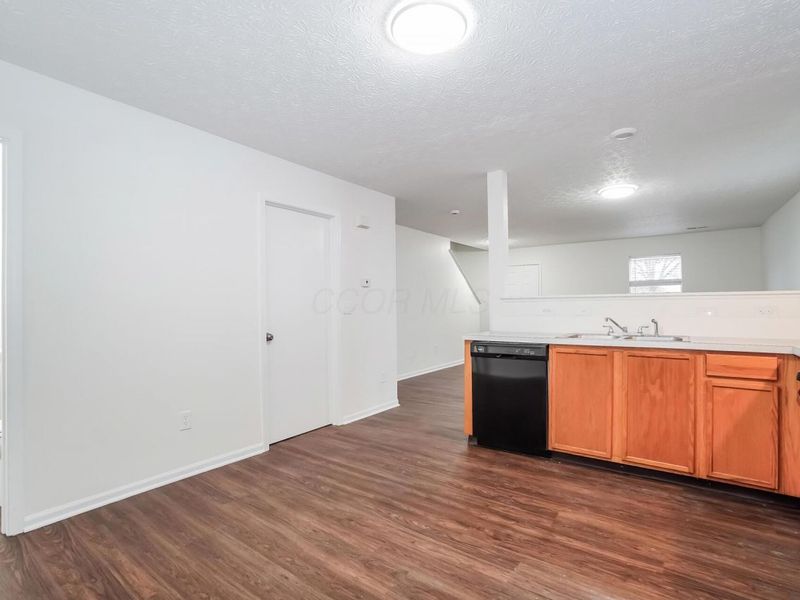 7523 Canal Highlands Boulevard, Canal Winchester, OH 43110 Photo 4