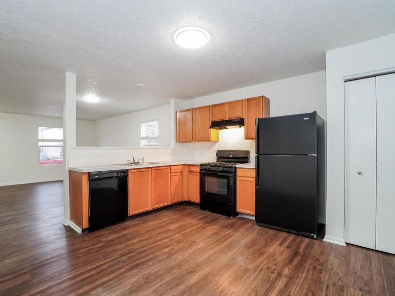 7523 Canal Highlands Boulevard, Canal Winchester, OH 43110 Photo 5