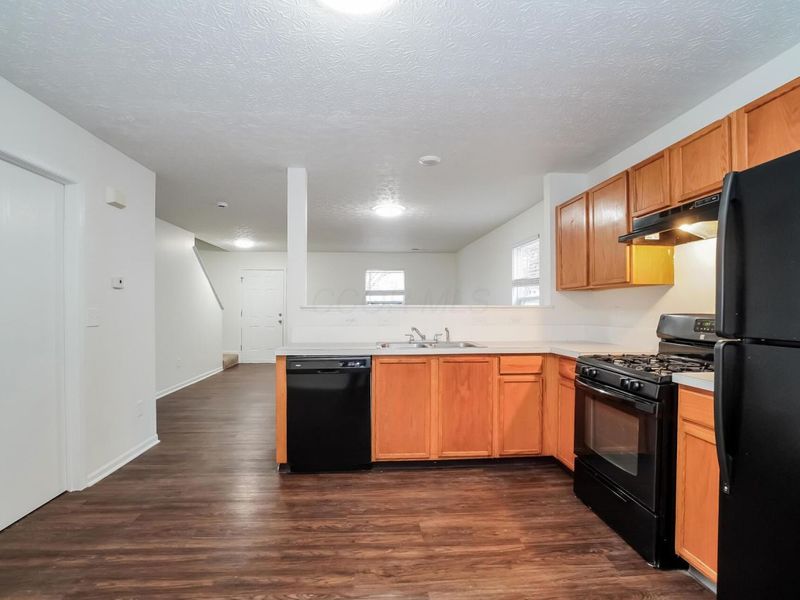 7523 Canal Highlands Boulevard, Canal Winchester, OH 43110 Photo 6