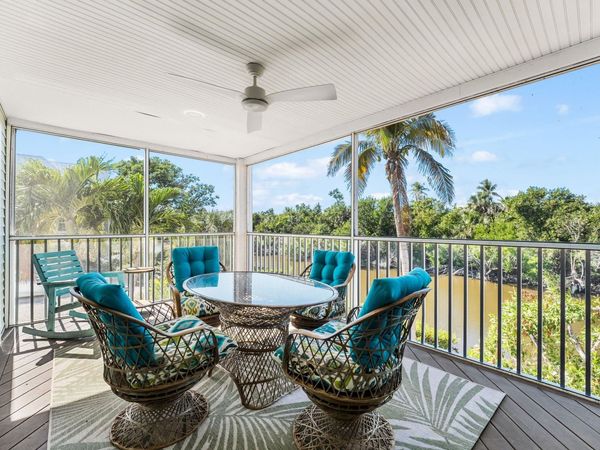 241 Violet Dr, Sanibel, FL 33957