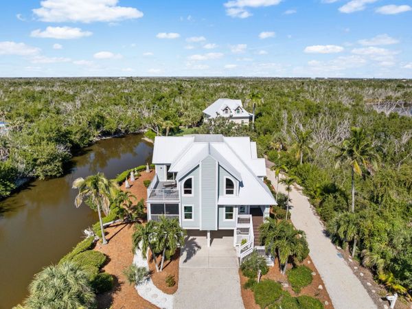 241 Violet Dr, Sanibel, FL 33957