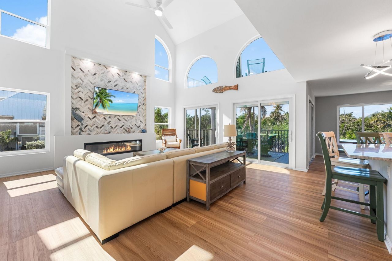 241 Violet Dr, Sanibel, FL 33957 Photo