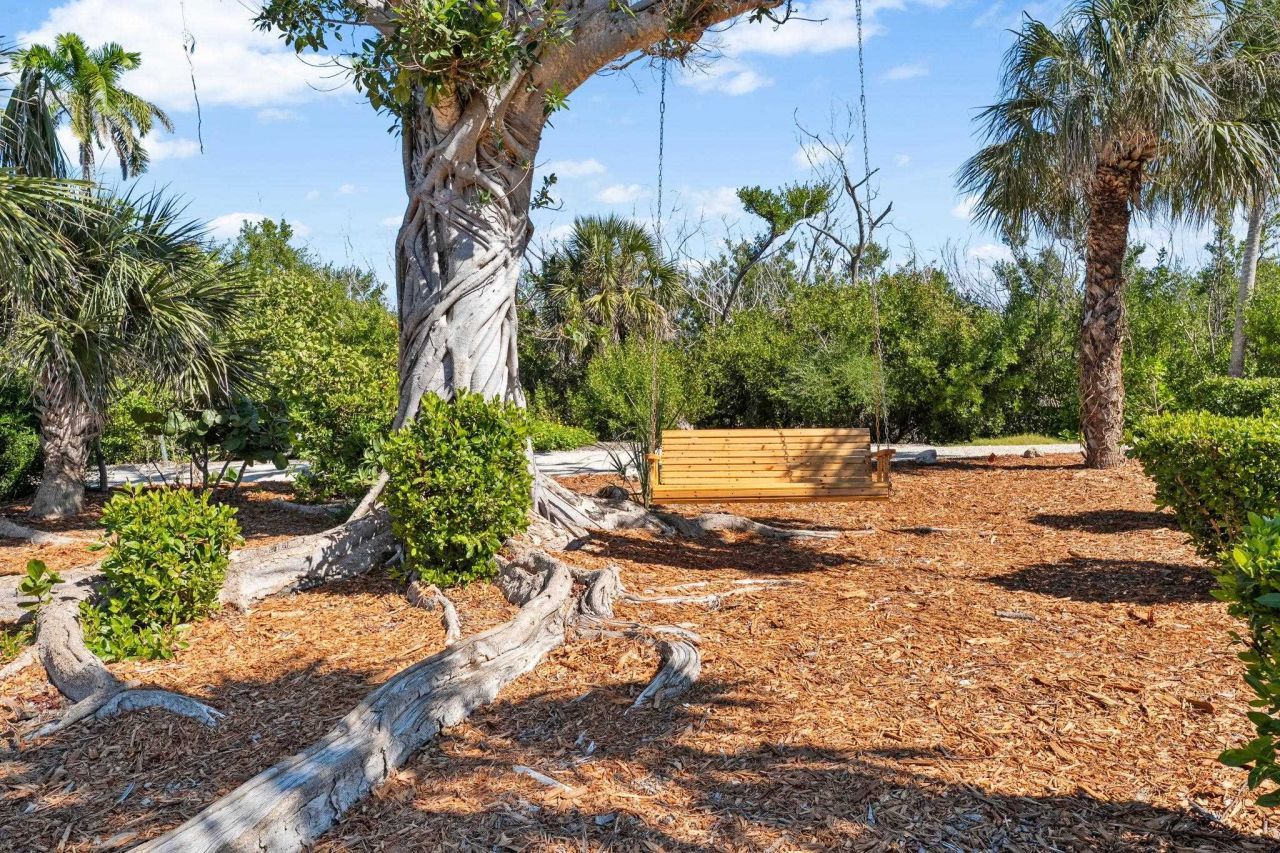 241 Violet Dr, Sanibel, FL 33957 Photo