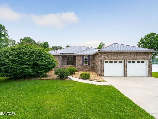 296 IDLEWILD DR. Drive, Sparta, TN 38583