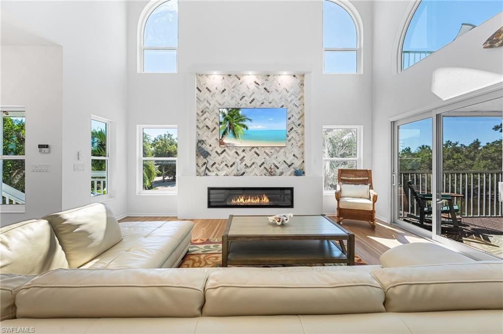 241 Violet Dr, Sanibel, FL 33957 Photo