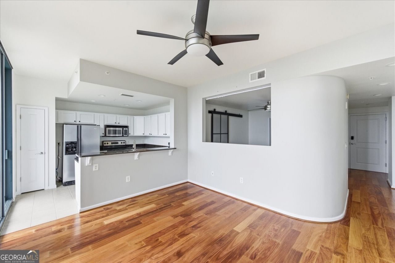 3040 Peachtree Road Nw, Unit 805, Atlanta, GA 30305 Main Photo
