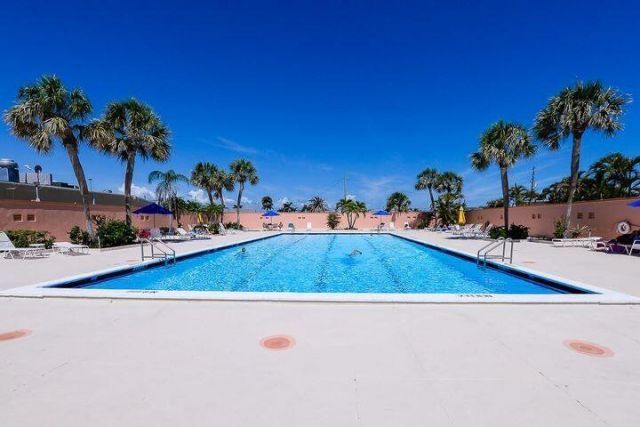 1200 Colonnades Drive, Unit 202, Fort Pierce, FL 34949 Photo