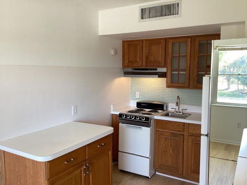 1200 Colonnades Drive, Unit 202, Fort Pierce, FL 34949 Photo