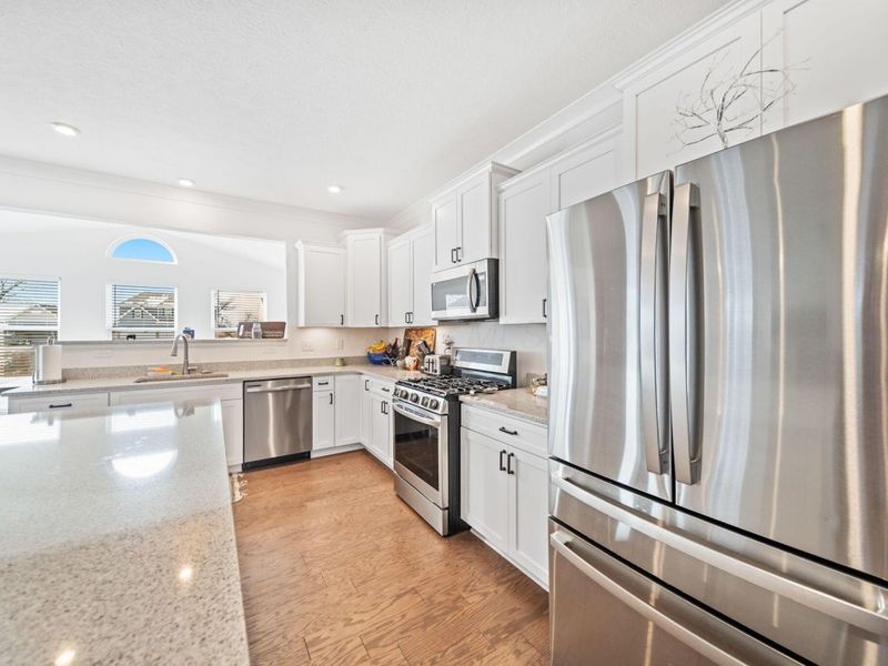 507 Walker Pointe Drive, Commercial Point, OH 43116 Photo 12