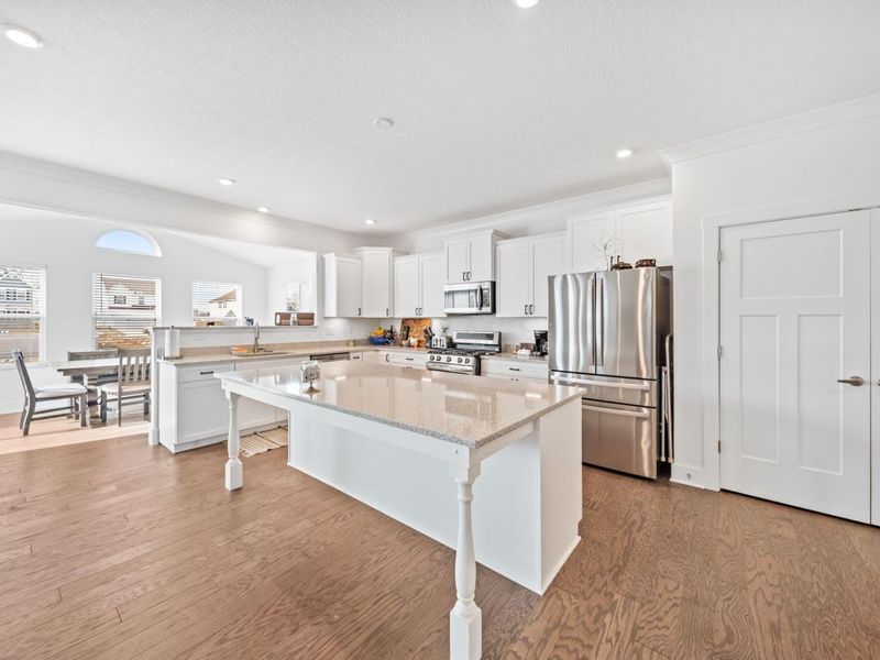 507 Walker Pointe Drive, Commercial Point, OH 43116 Photo 6