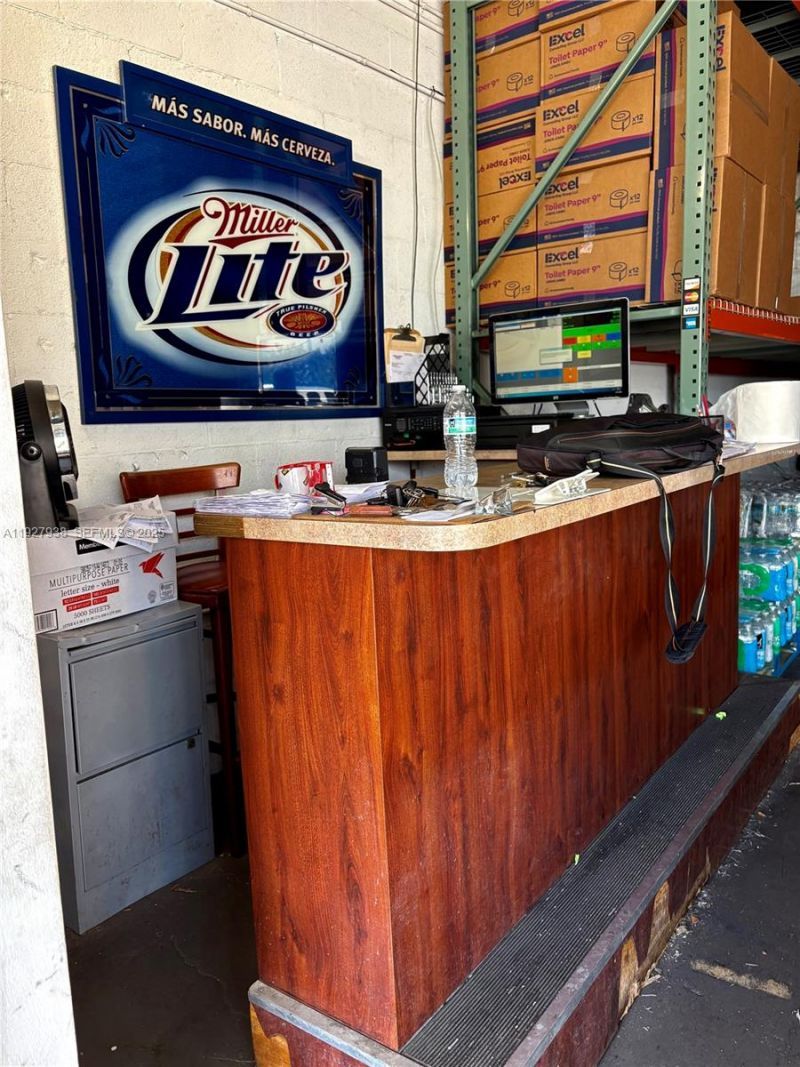 7441 NW 72nd Ave, Medley, FL 33166 Photo