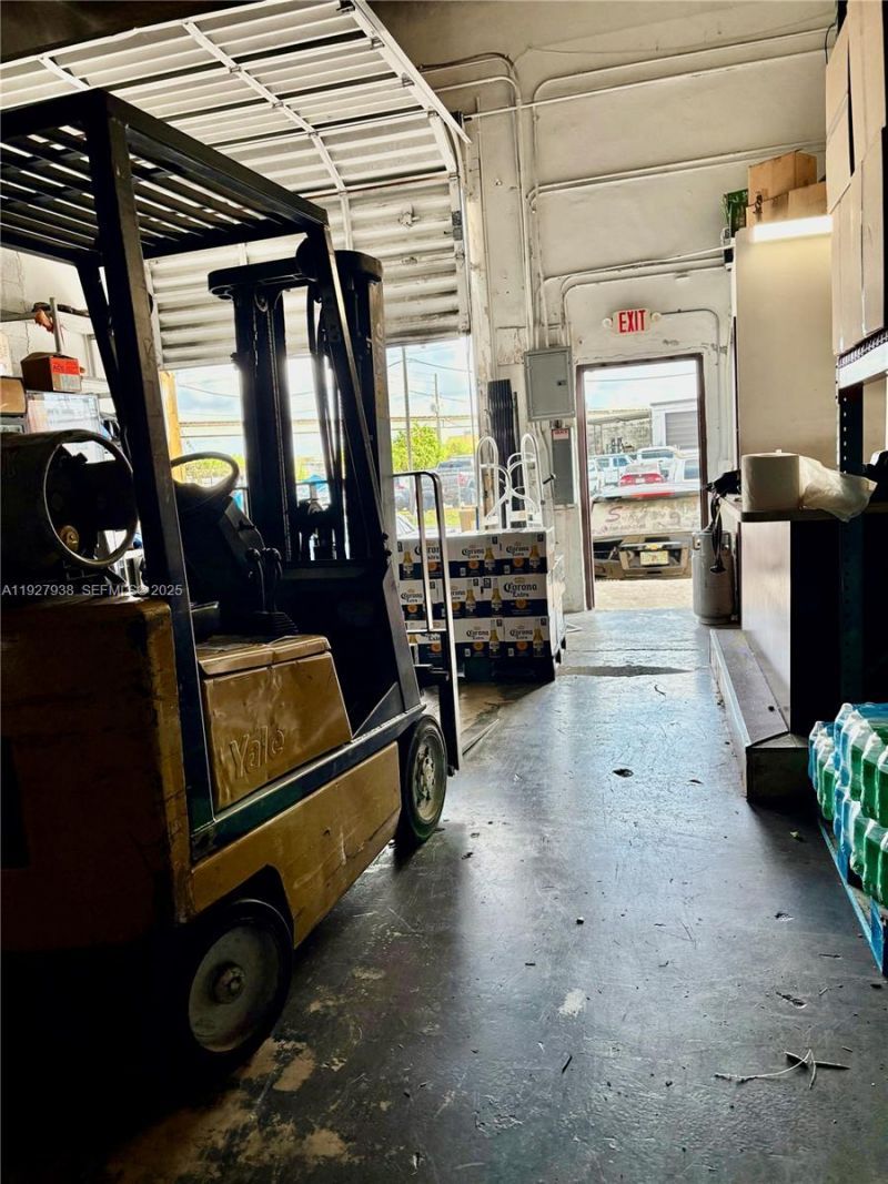 7441 NW 72nd Ave, Medley, FL 33166 Photo