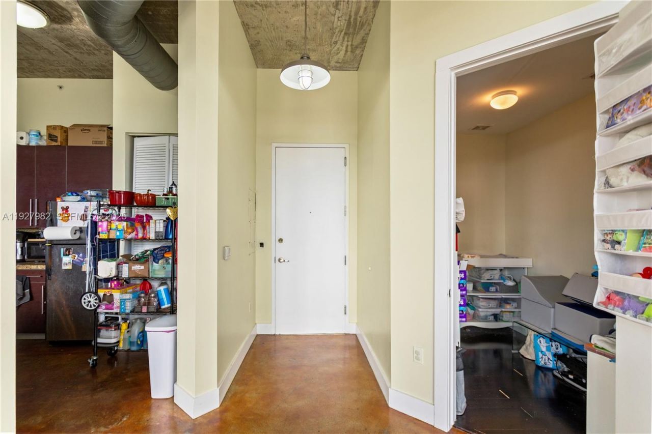 1789 NE Miami Gardens Dr, Unit W403, Miami, FL 33179 Photo