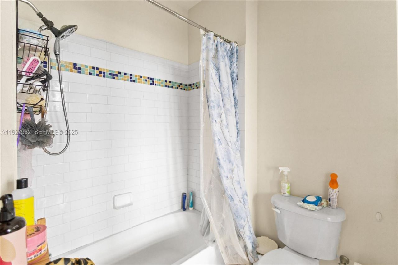 1789 NE Miami Gardens Dr, Unit W403, Miami, FL 33179 Photo