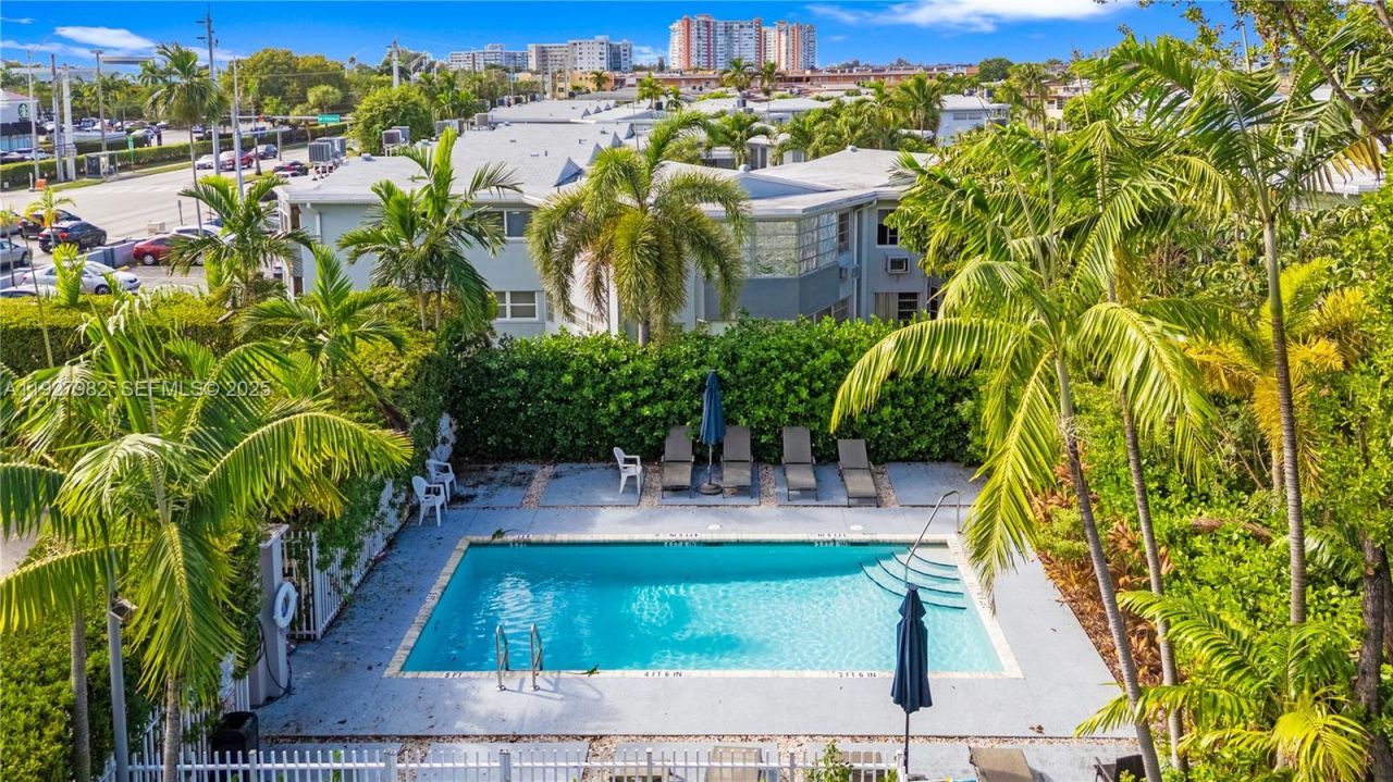 1789 NE Miami Gardens Dr, Unit W403, Miami, FL 33179 Photo