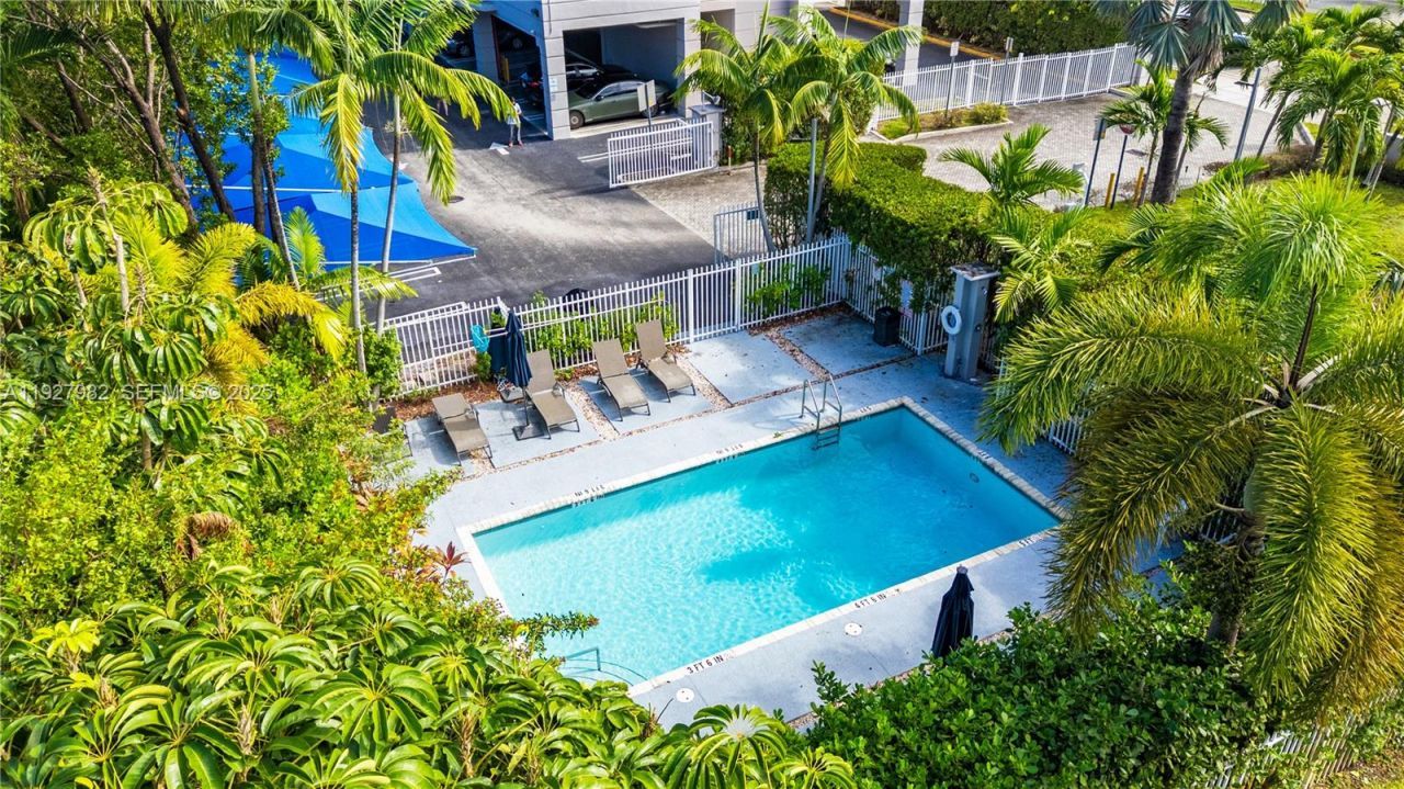 1789 NE Miami Gardens Dr, Unit W403, Miami, FL 33179 Photo