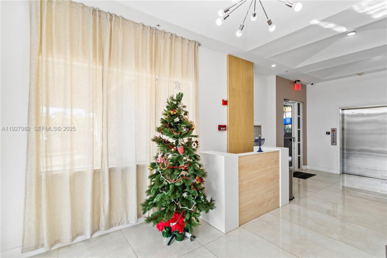 1789 NE Miami Gardens Dr, Unit W403, Miami, FL 33179 Photo