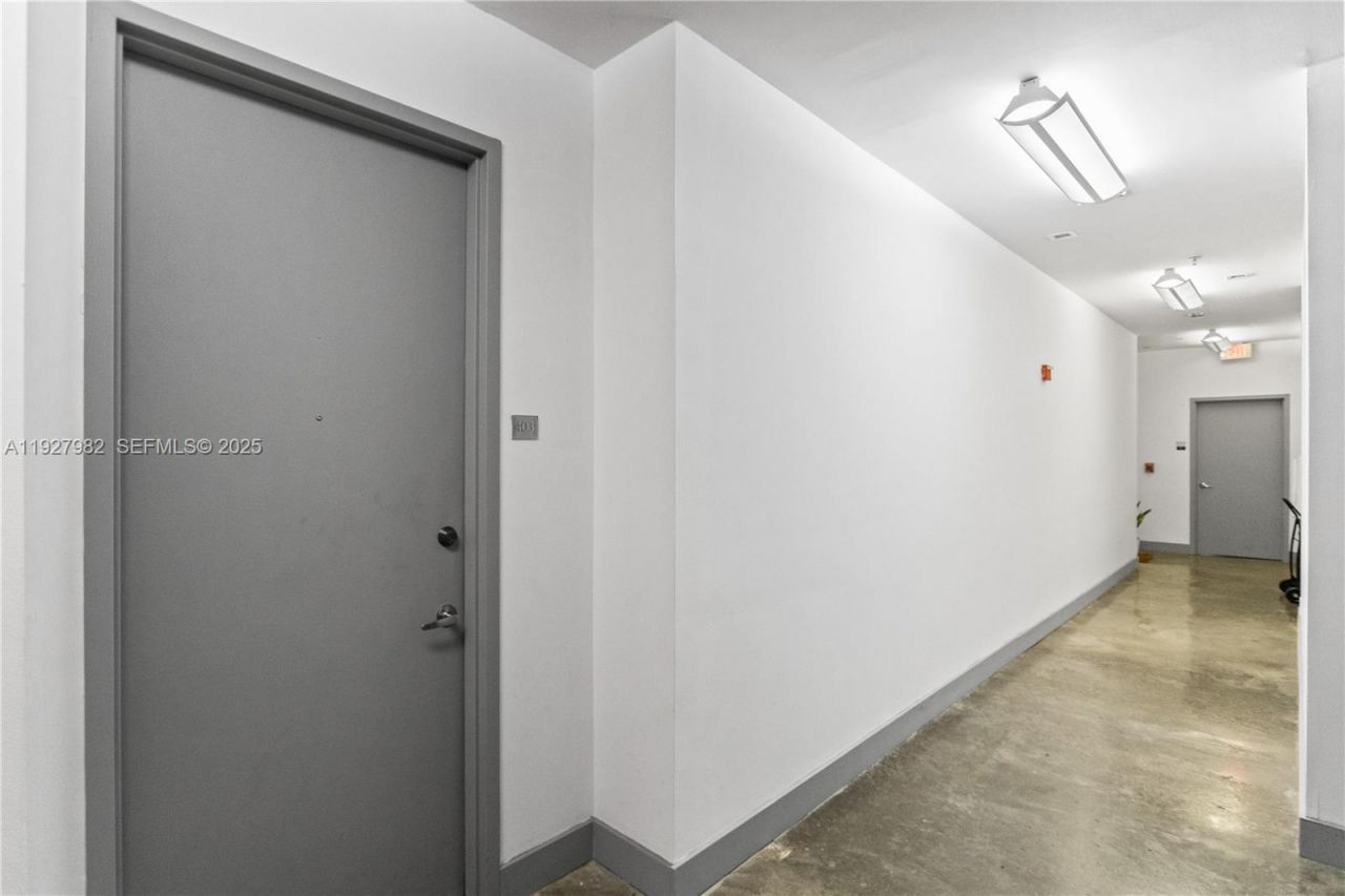 1789 NE Miami Gardens Dr, Unit W403, Miami, FL 33179 Photo