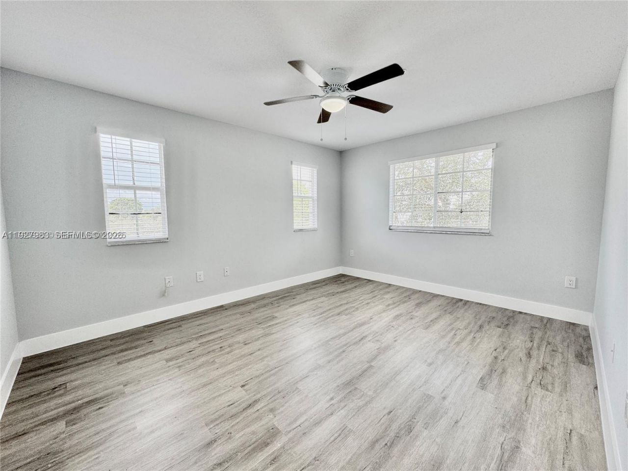 677 SW 111th Ave, Unit 303, Pembroke Pines, FL 33025 Photo