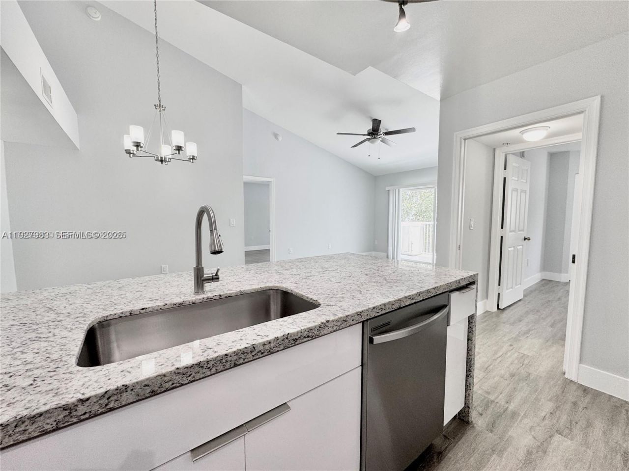 677 SW 111th Ave, Unit 303, Pembroke Pines, FL 33025 Photo