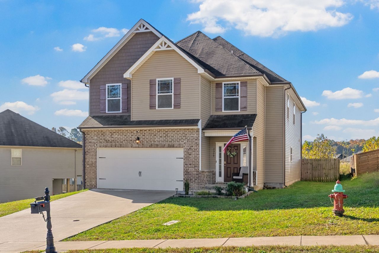 1319 Black Oak Cir, Clarksville, TN 37042 Main Photo