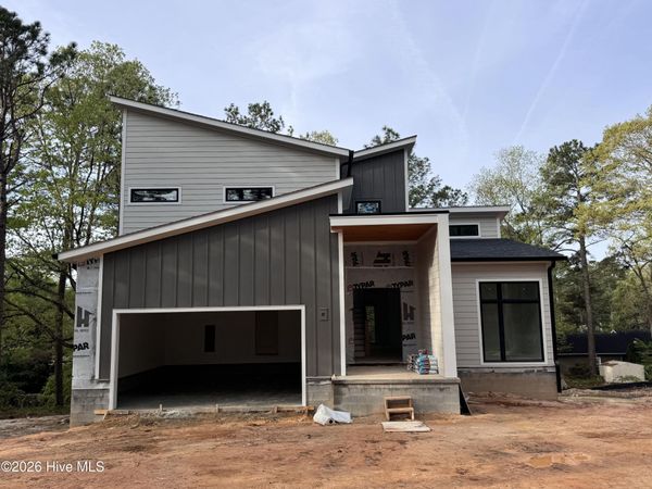 1104 N Glenwood Trail, Southern Pines, NC 28387