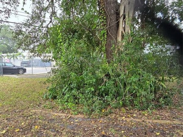 2948 NW 46th St, Miami, FL 33142