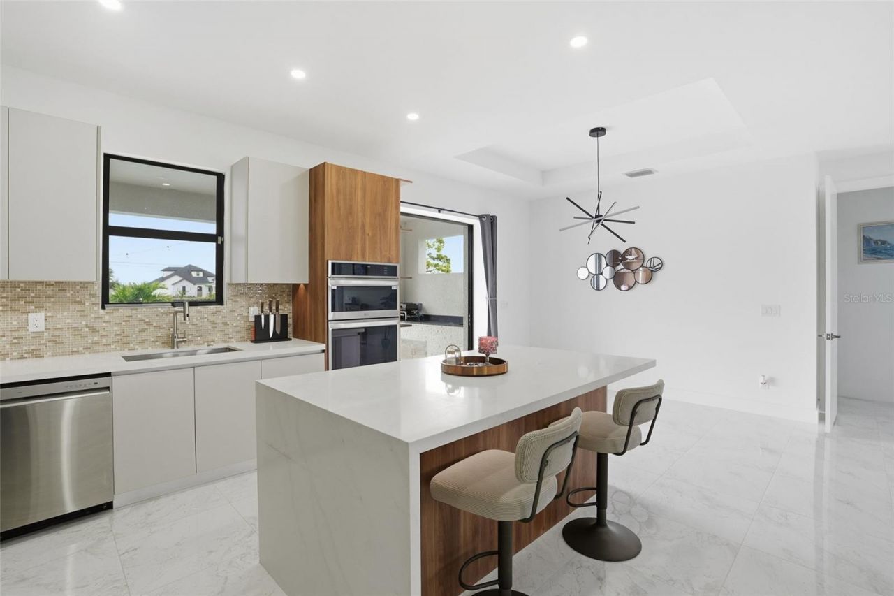 1720 NW 15th Place, Cape Coral, FL 33993 Photo