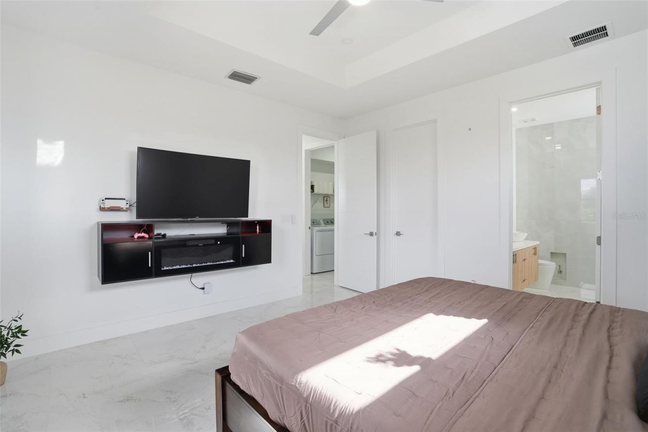 1720 NW 15th Place, Cape Coral, FL 33993 Photo