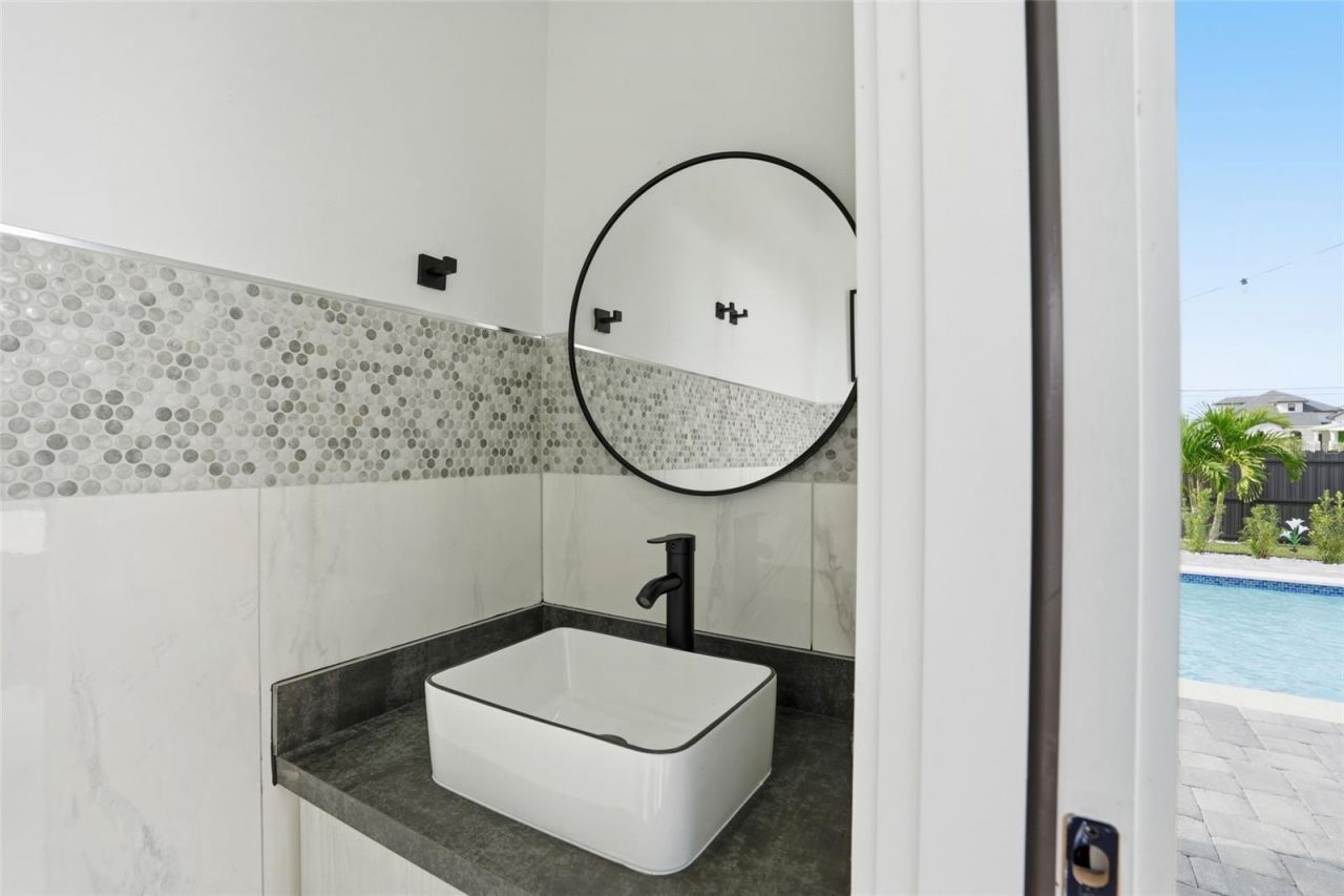 1720 NW 15th Place, Cape Coral, FL 33993 Photo