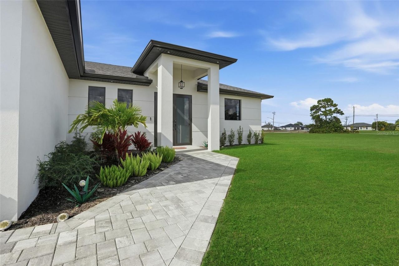 1720 NW 15th Place, Cape Coral, FL 33993 Photo