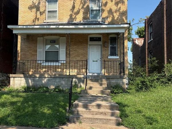 3615 Paris Avenue, St Louis, MO 63115