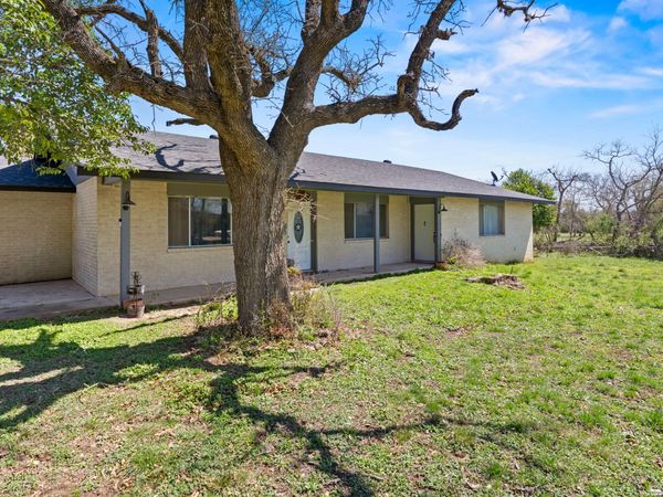 3394 Junction Hwy - B, Ingram, TX 78025